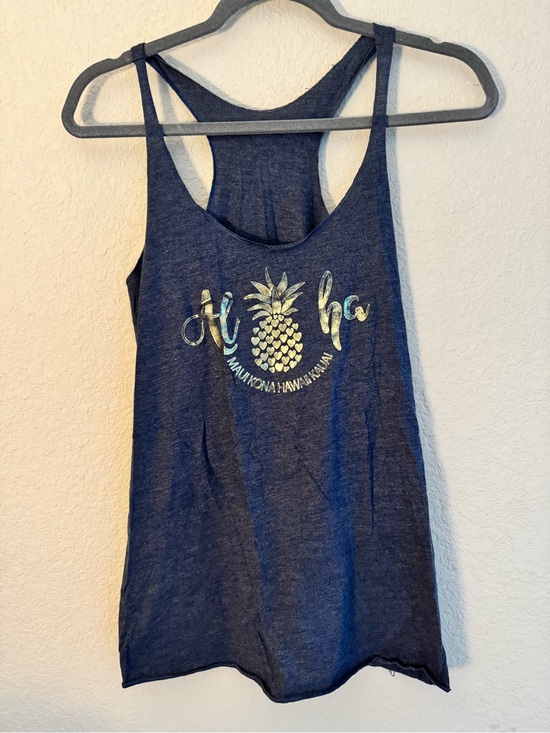Tops - Women’s aloha gold foil beachwear style Tank - like new!